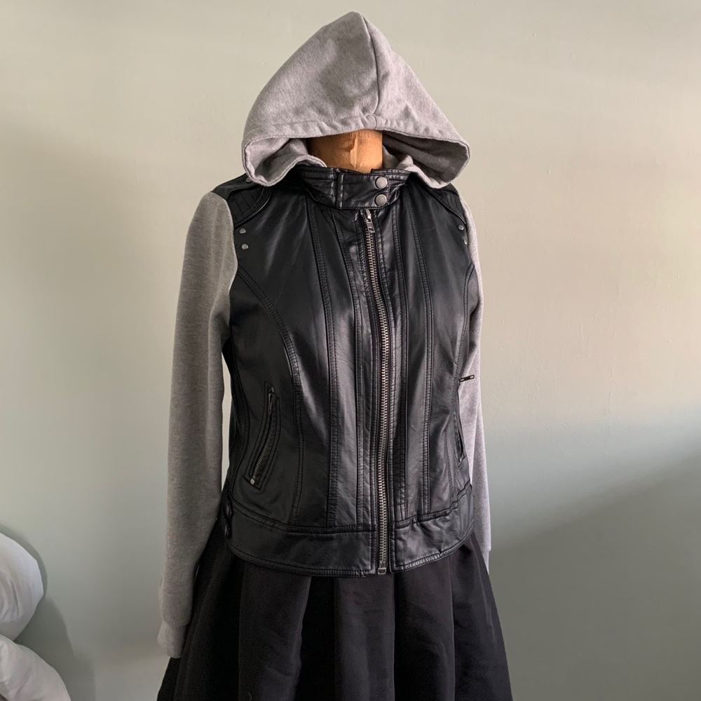 Forever 21 + Hoodie PleatherJacket Size XL NWOT